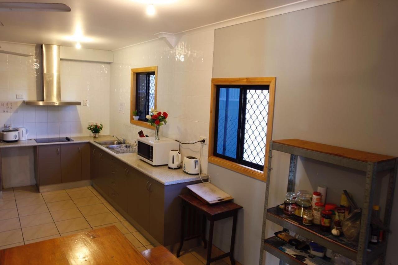 Happytourcairns Sharehouse Hostel Екстериор снимка